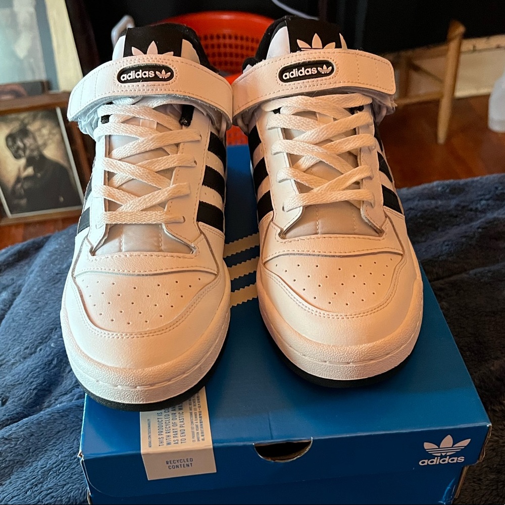 Adidas Forum Low size 10.5 mens